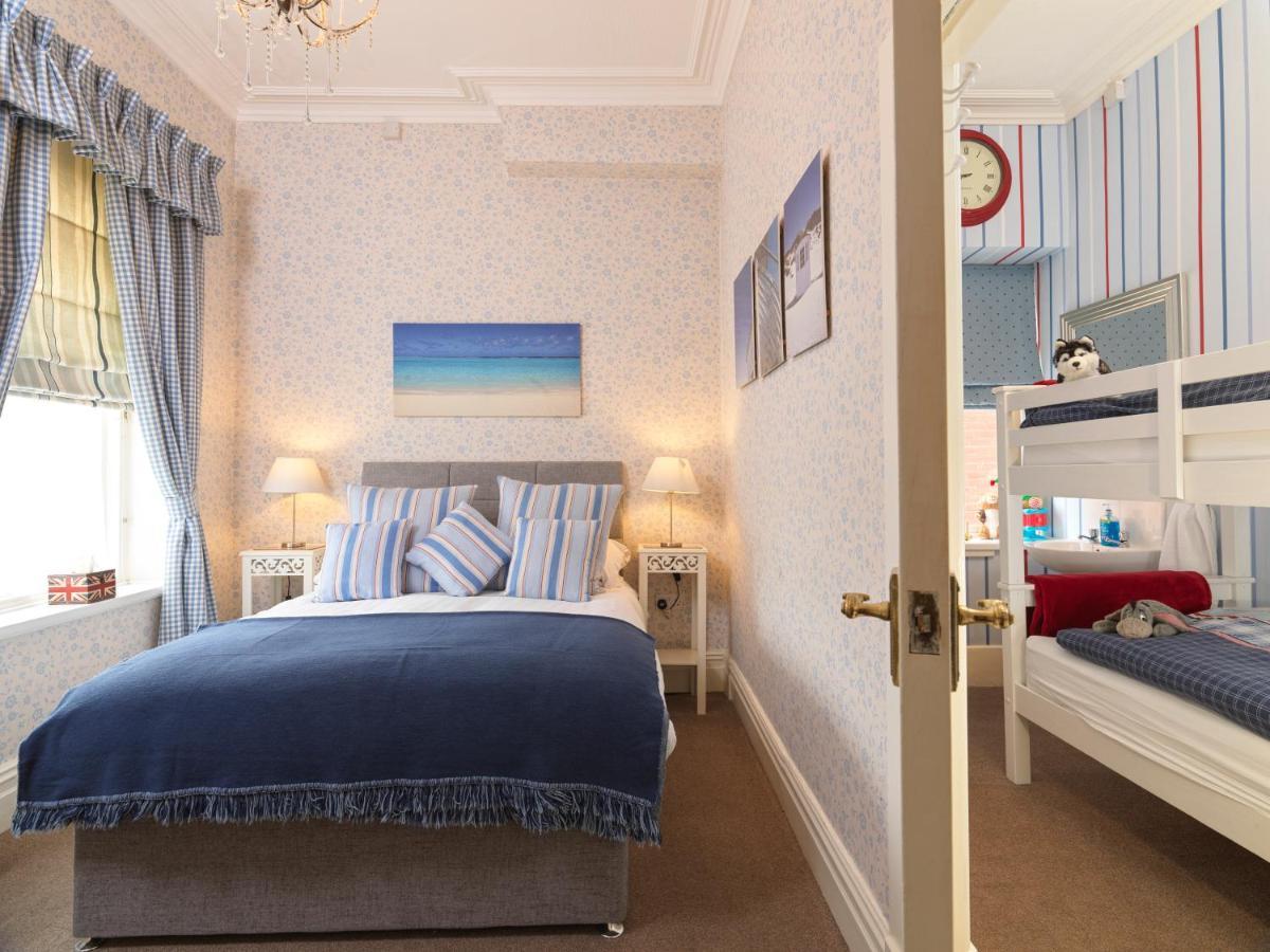 Howarth House ลิธึม เซนต์ แอนน์ส ภายนอก รูปภาพ