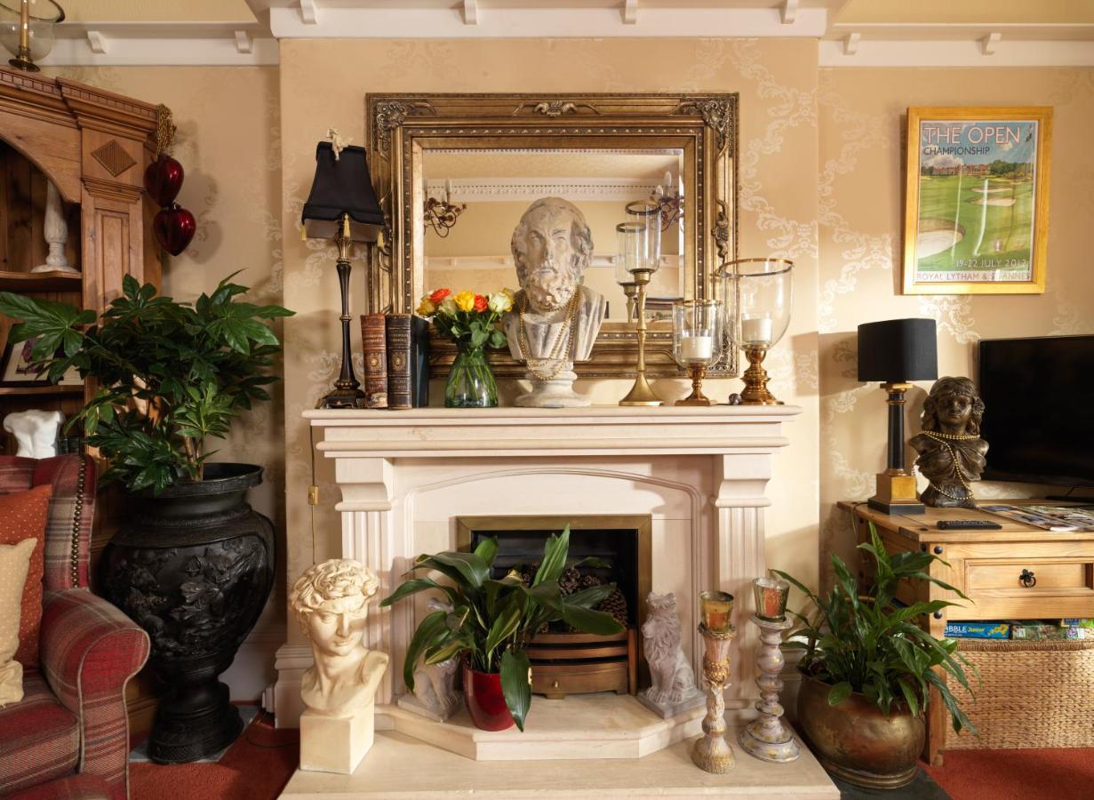 Howarth House ลิธึม เซนต์ แอนน์ส ภายนอก รูปภาพ