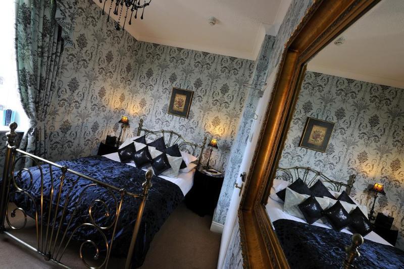 Howarth House ลิธึม เซนต์ แอนน์ส ภายนอก รูปภาพ