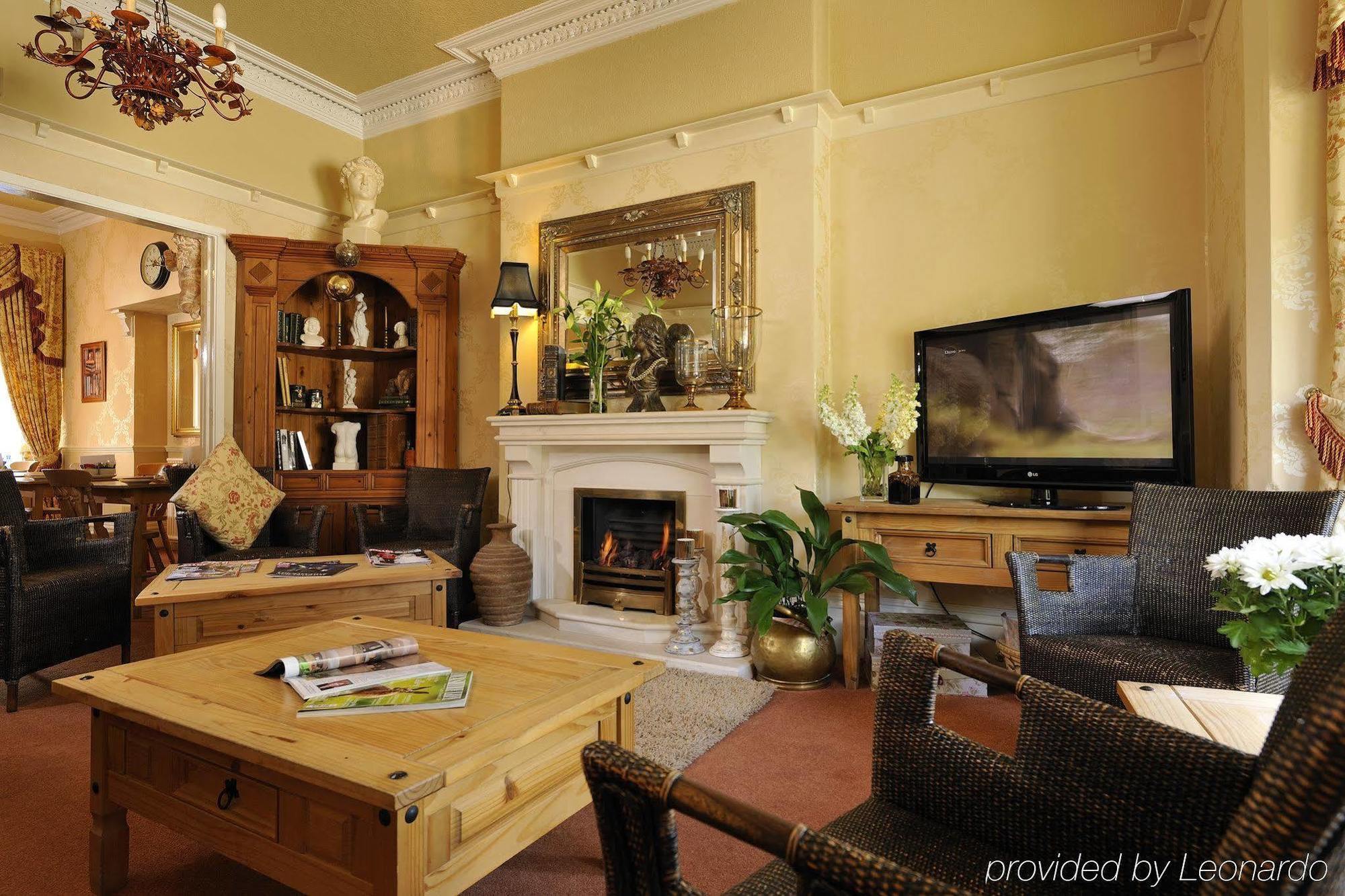 Howarth House ลิธึม เซนต์ แอนน์ส ภายนอก รูปภาพ